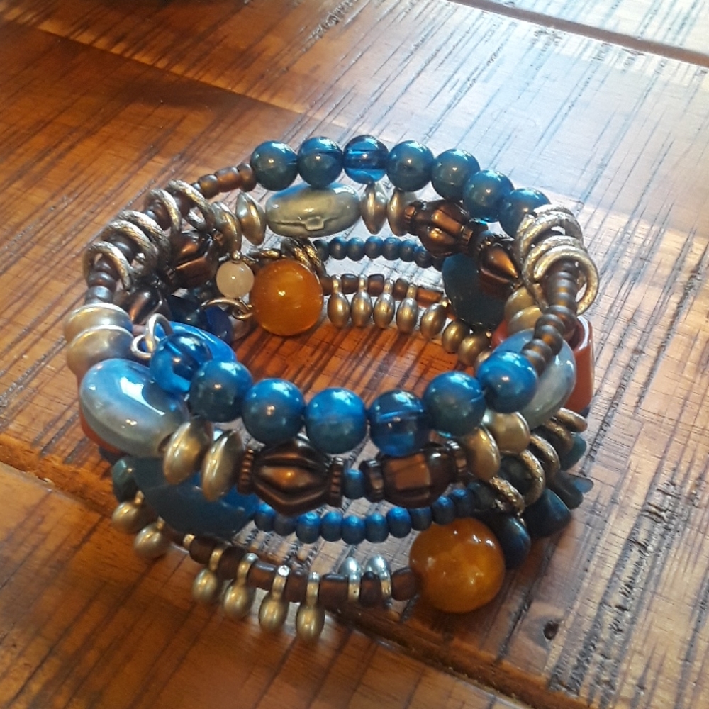 Spiral bangle bracelet